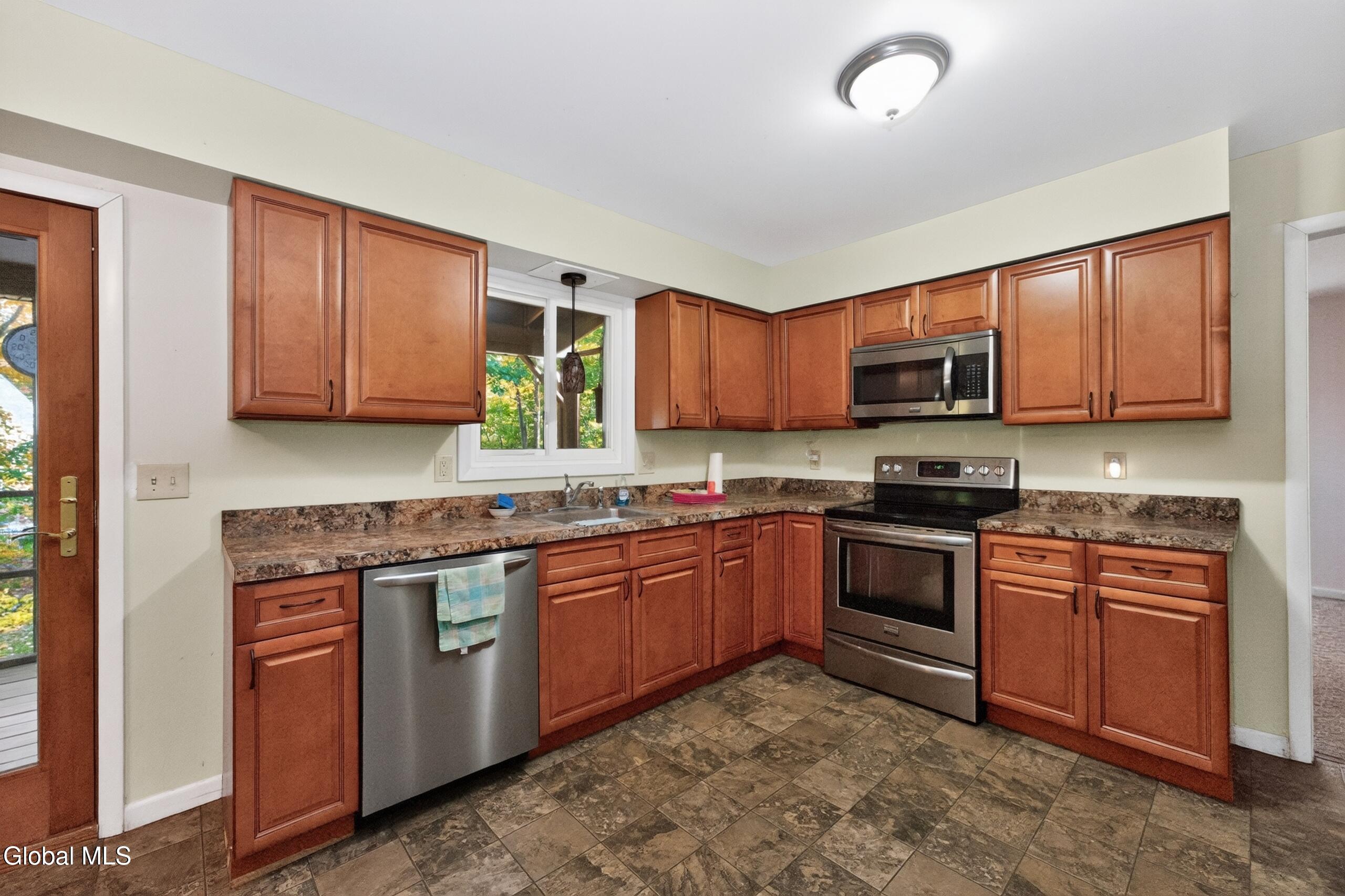 13 Rolling Brook Drive Clifton Park NY 12065