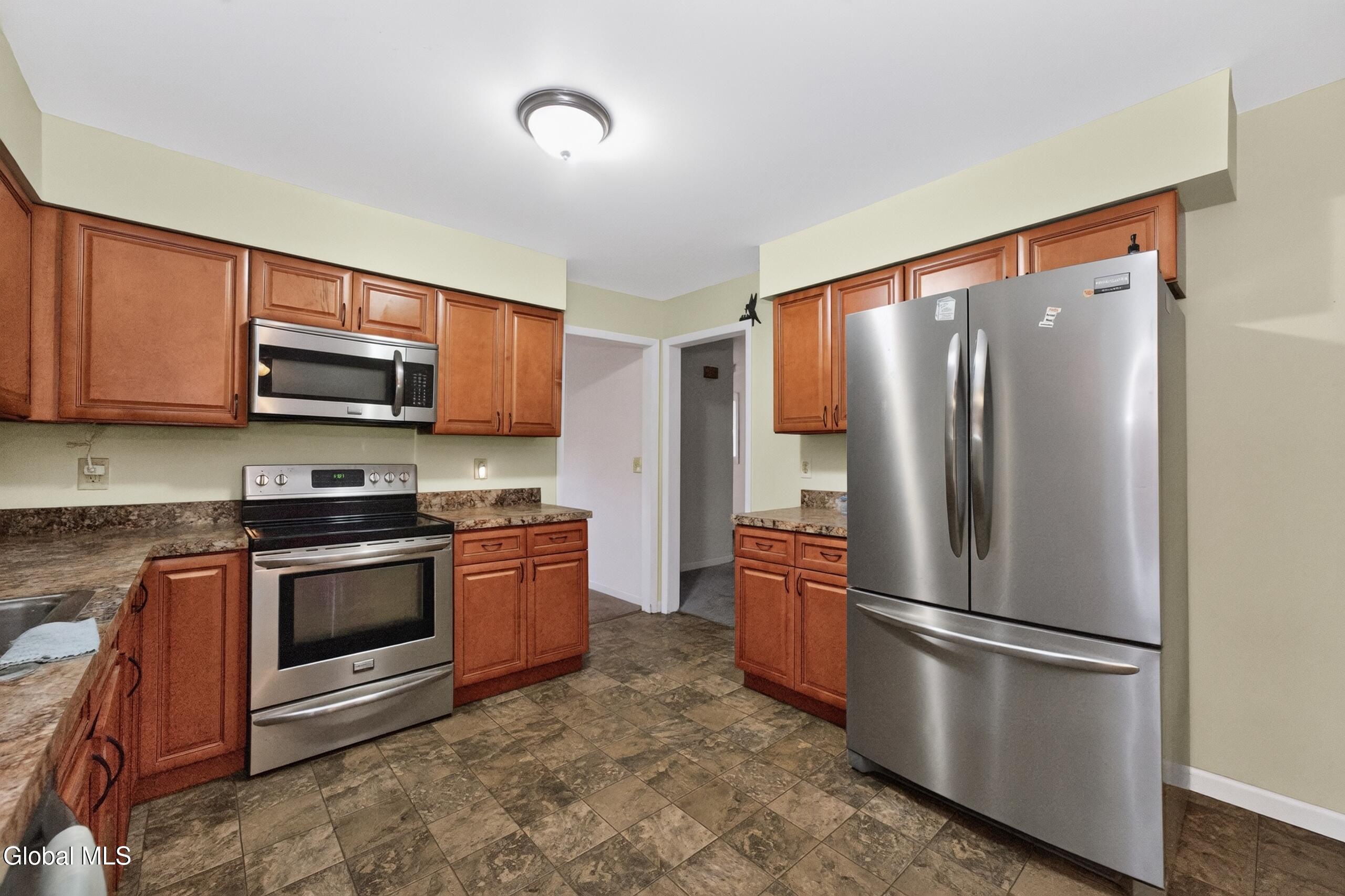 13 Rolling Brook Drive Clifton Park NY 12065