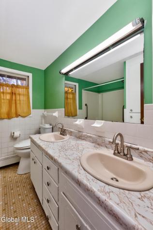 13 Rolling Brook Drive Clifton Park NY 12065