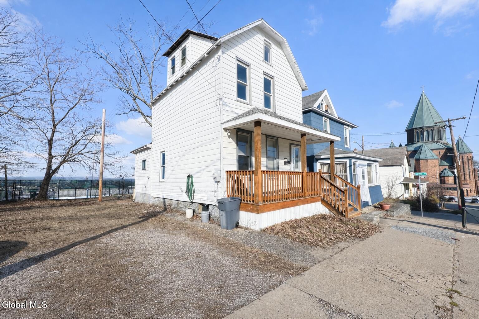 11 Landon Terrace Schenectady NY 12308