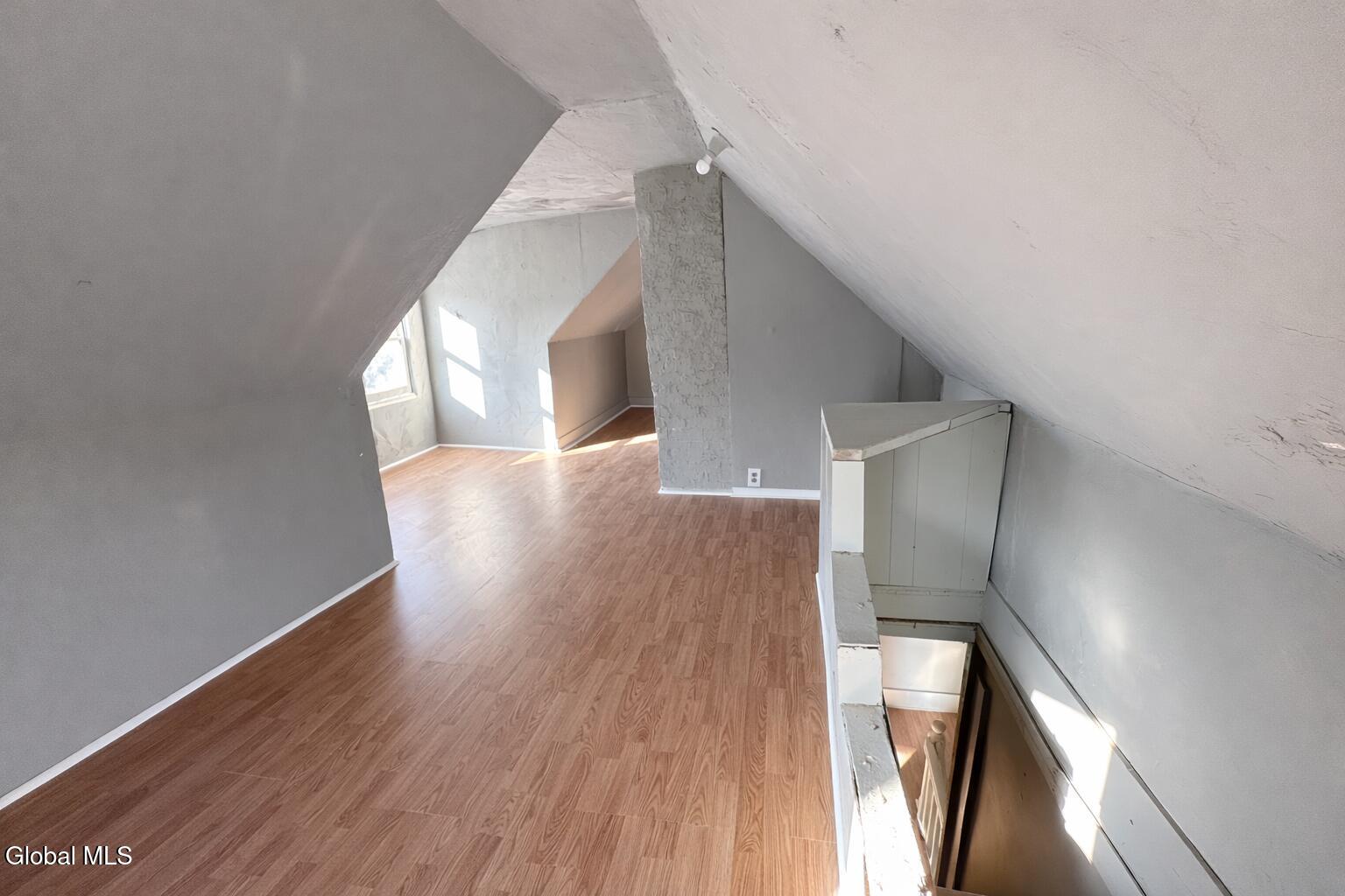 11 Landon Terrace Schenectady NY 12308