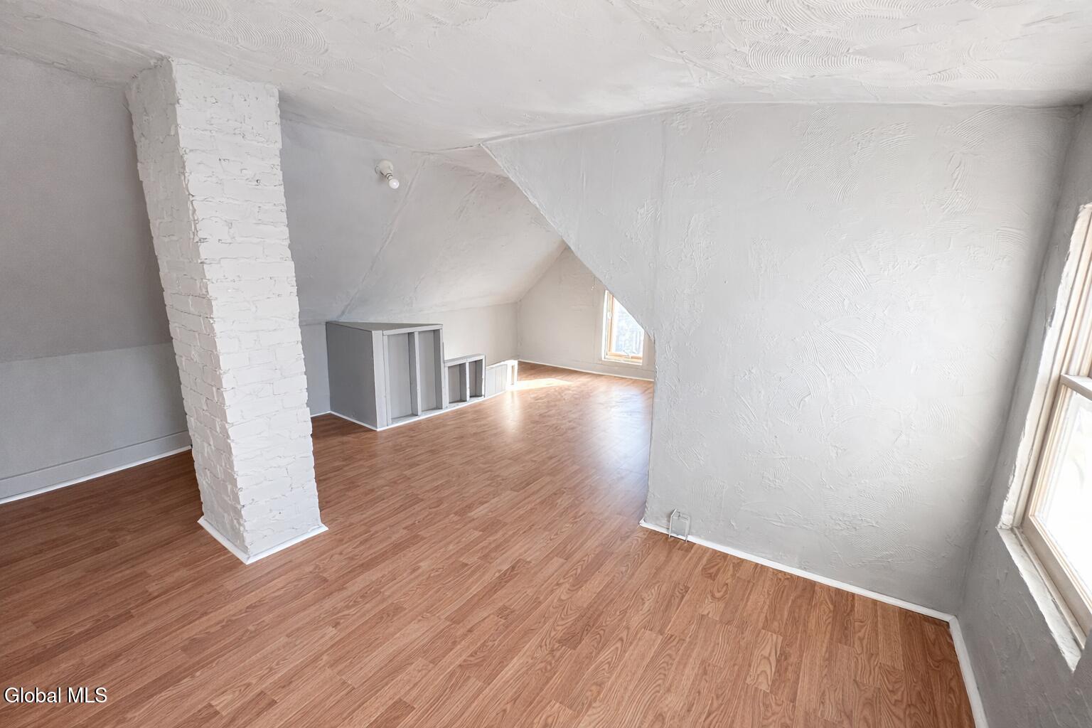 11 Landon Terrace Schenectady NY 12308