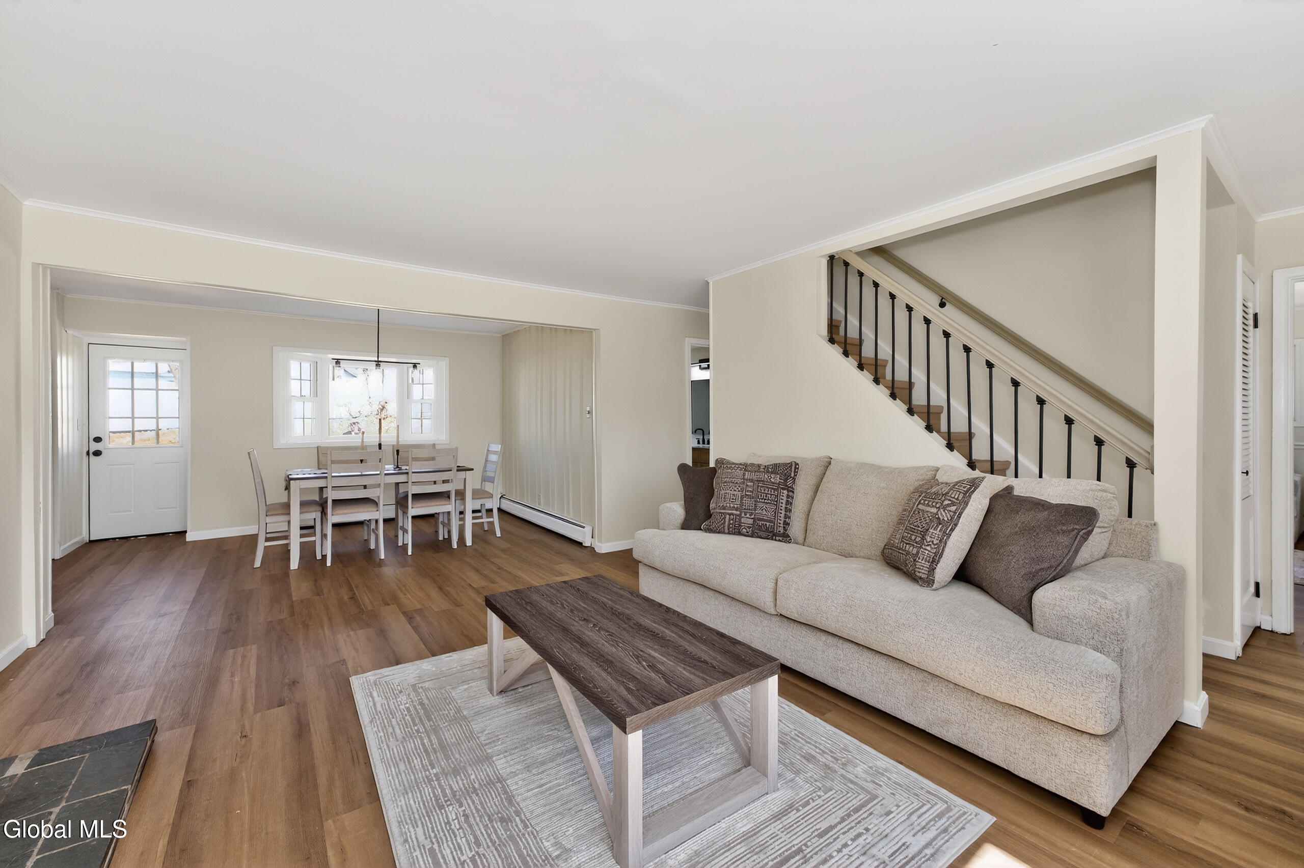 35 Knob Hill Road Albany NY 12211