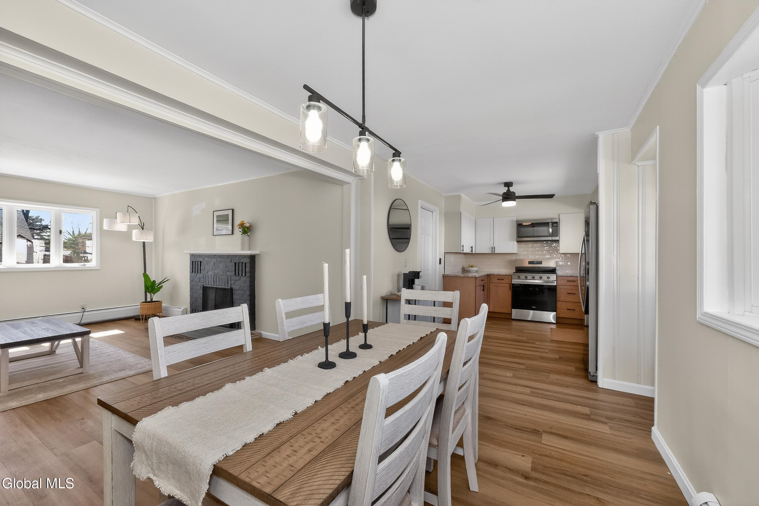 35 Knob Hill Road Albany NY 12211