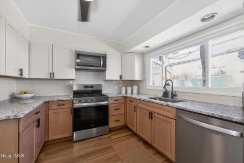 35 Knob Hill Road Albany NY 12211
