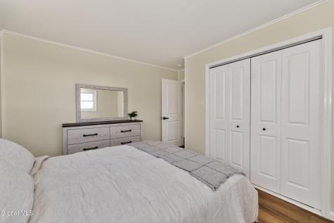 35 Knob Hill Road Albany NY 12211