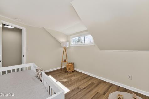 35 Knob Hill Road Albany NY 12211