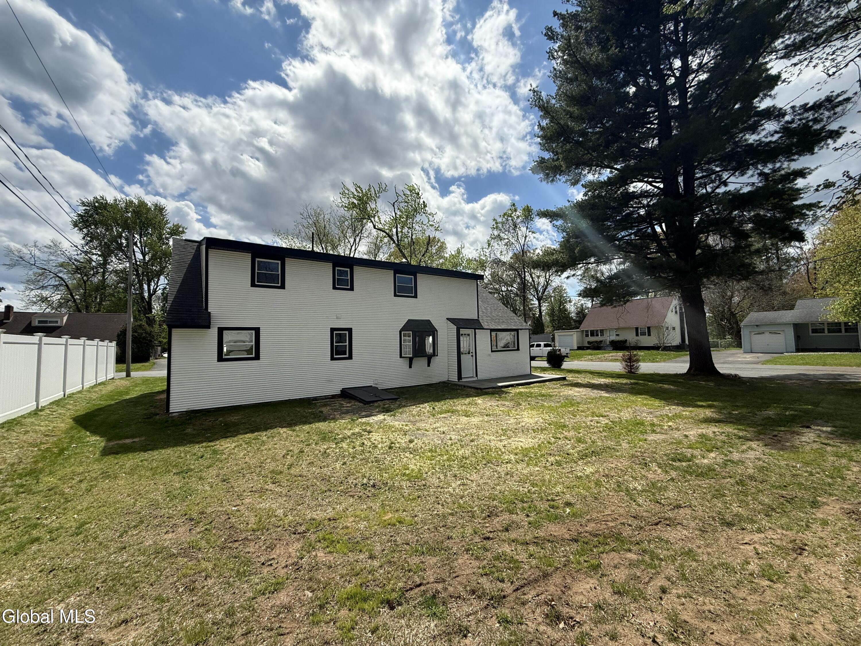 35 Knob Hill Road Albany NY 12211