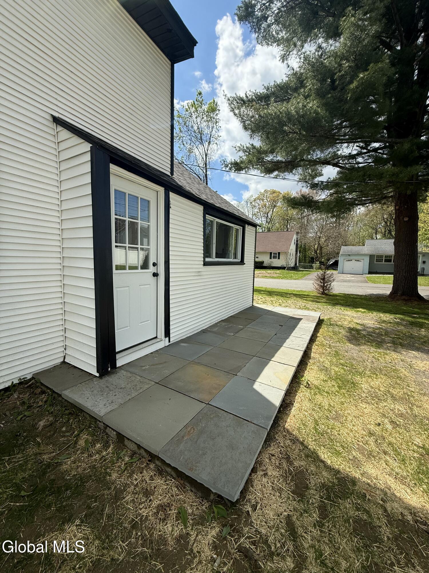 35 Knob Hill Road Albany NY 12211