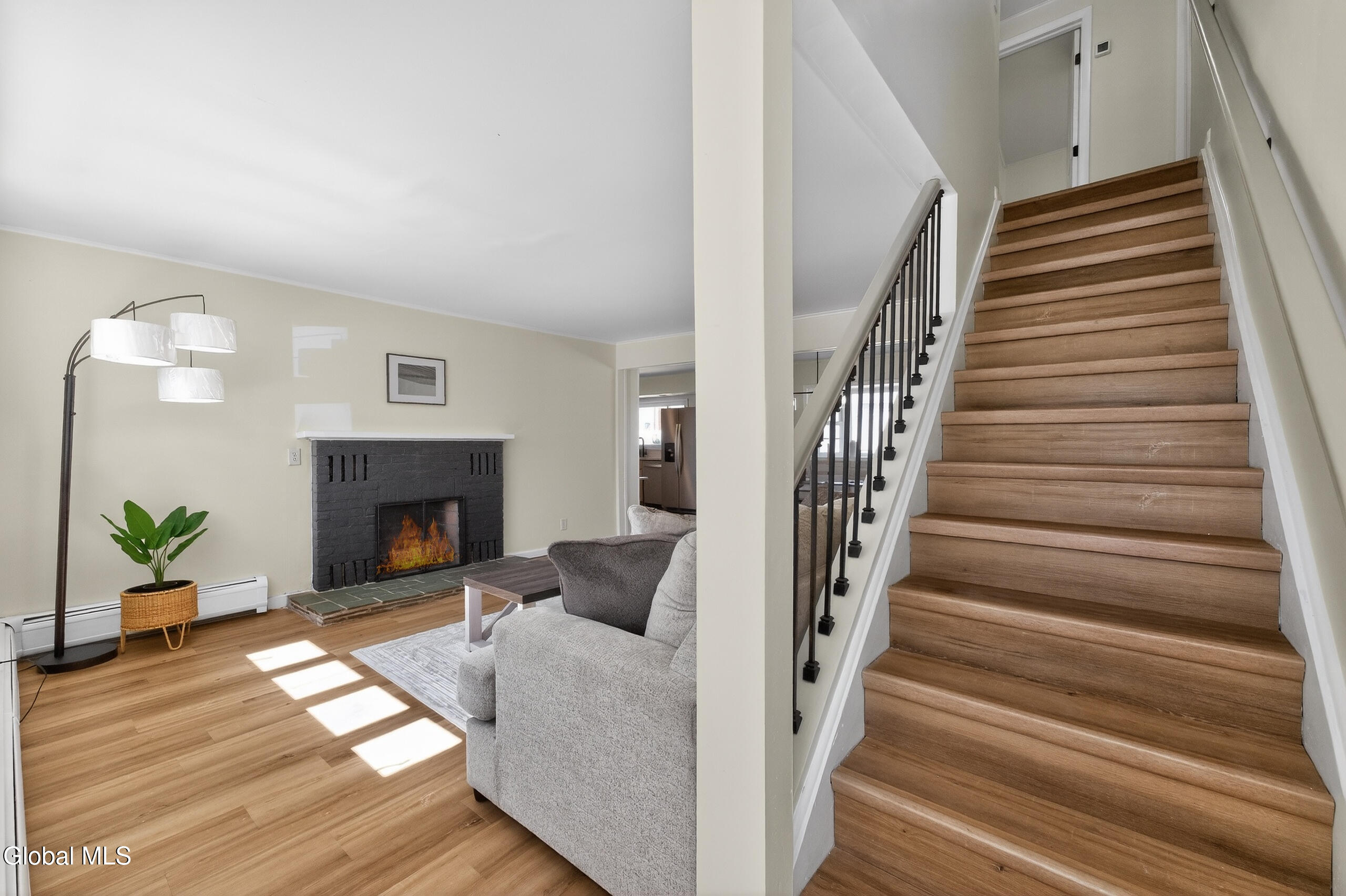 35 Knob Hill Road Albany NY 12211