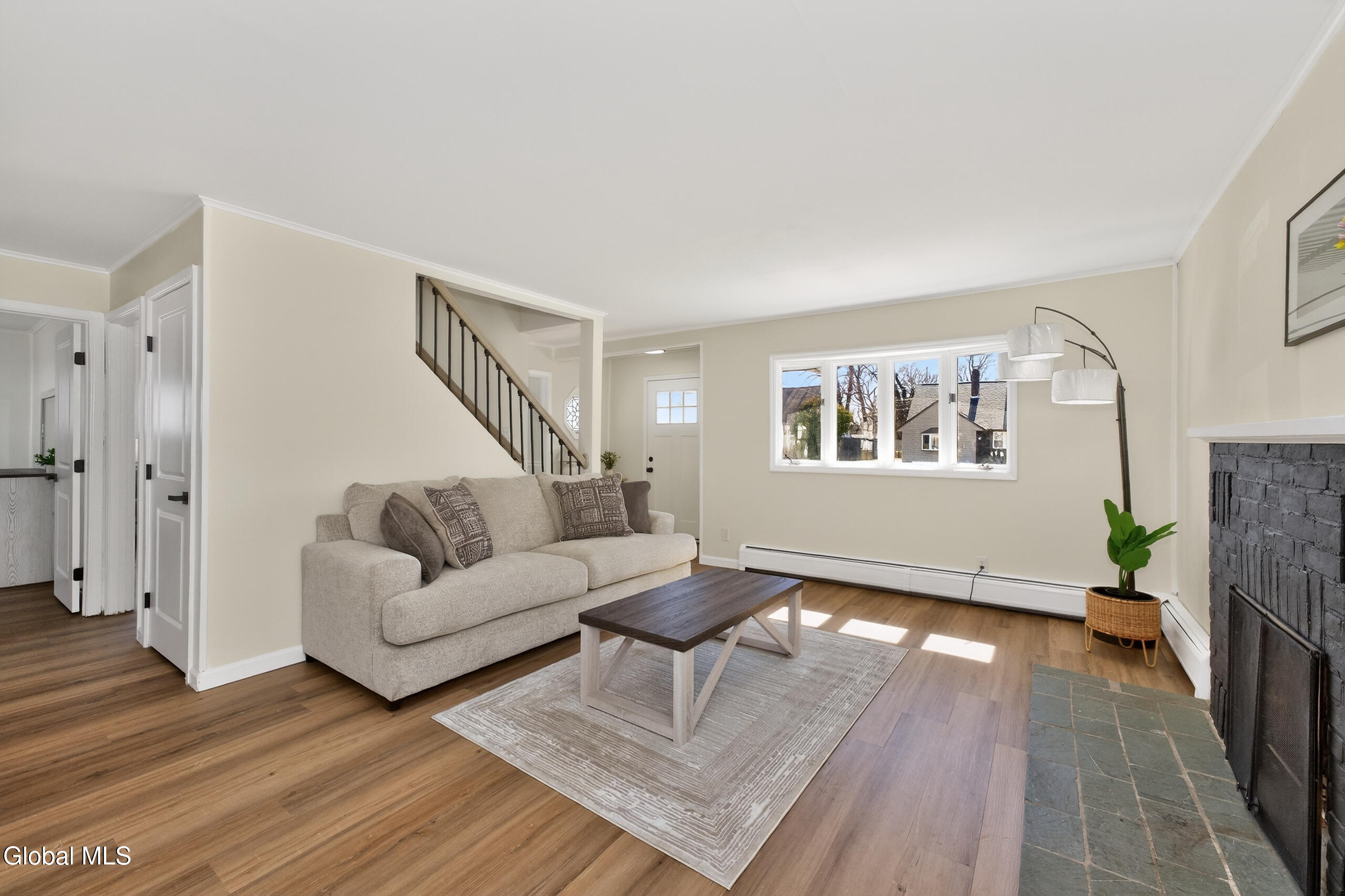 35 Knob Hill Road Albany NY 12211