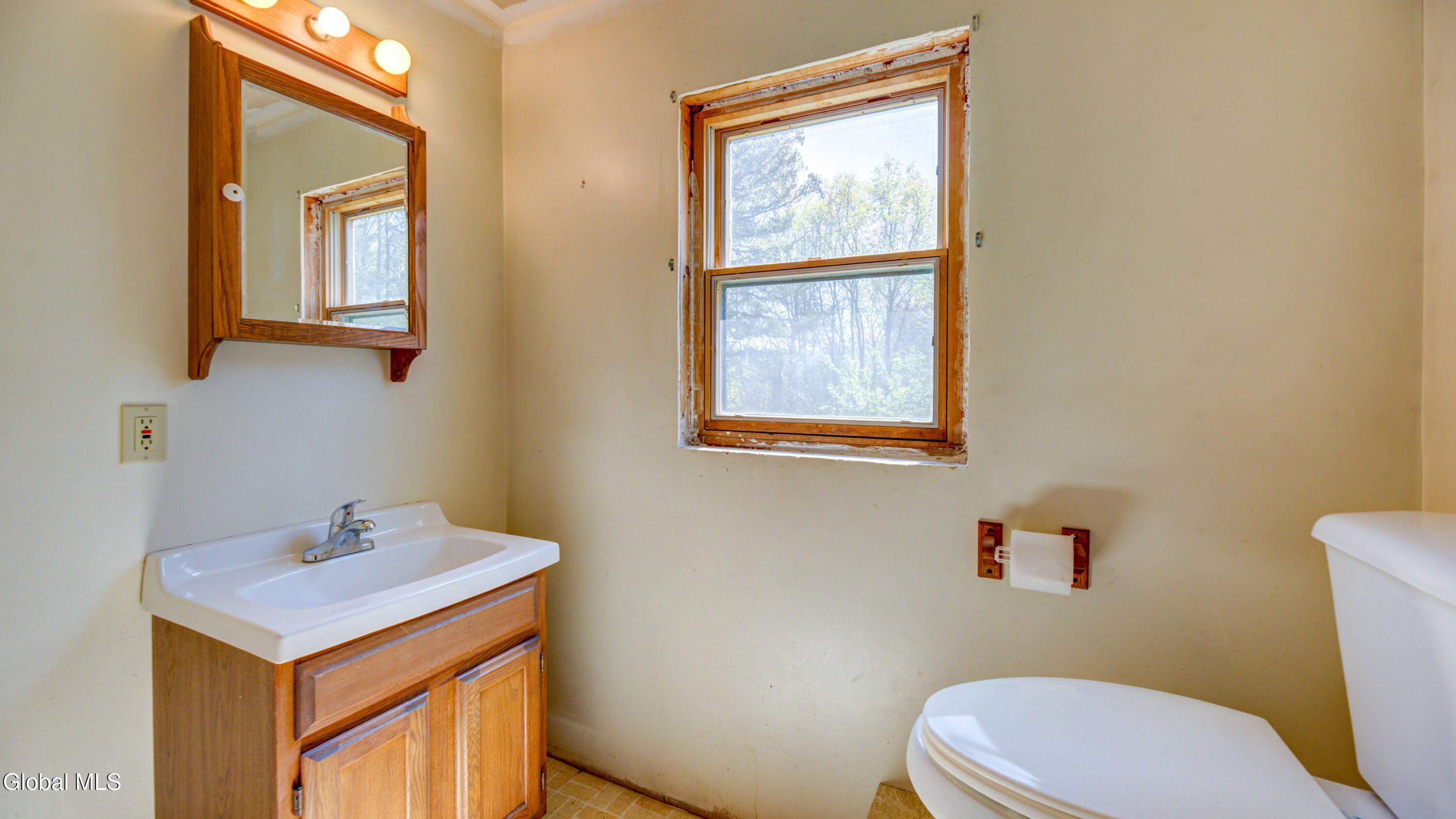 180 State Highway 5s Pattersonville NY 12137