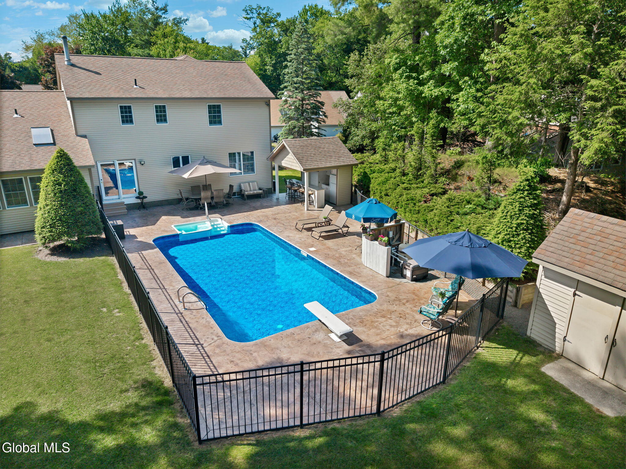 70 Longwood Drive Clifton Park NY 12065