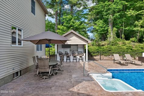 70 Longwood Drive Clifton Park NY 12065