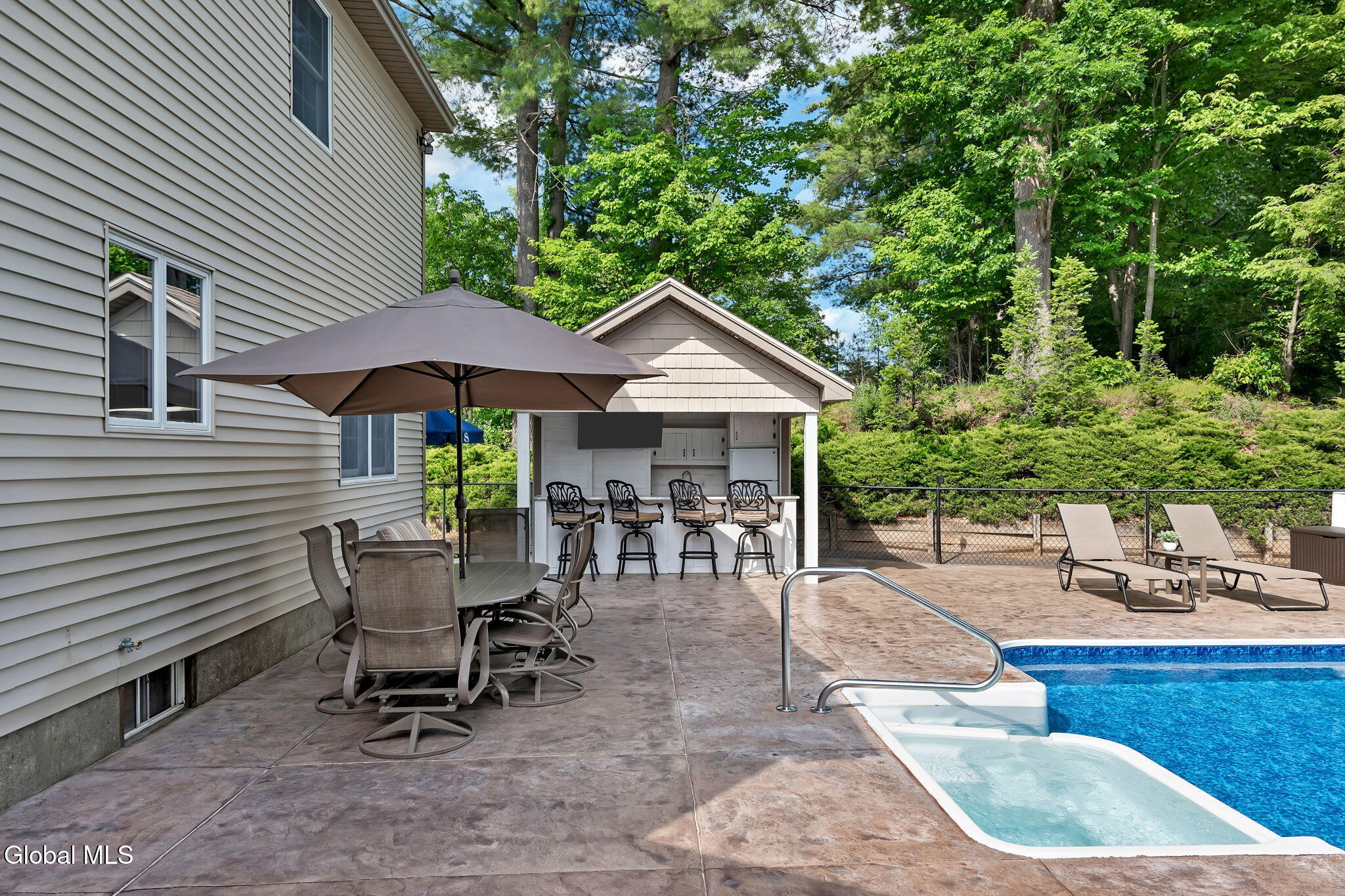 70 Longwood Drive Clifton Park NY 12065