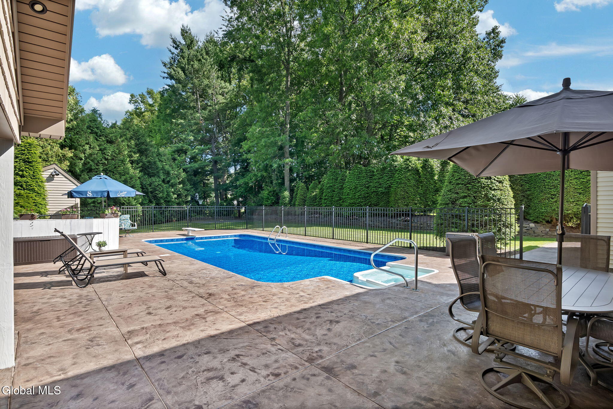 70 Longwood Drive Clifton Park NY 12065