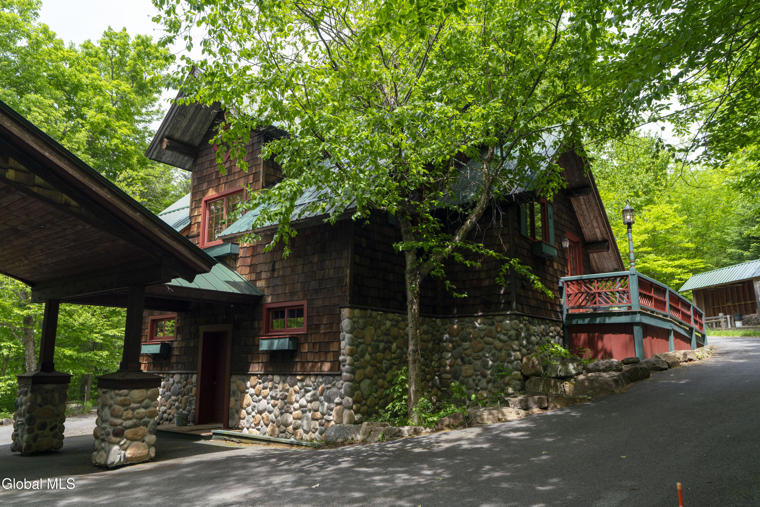 54 4-h Road North River NY 12856