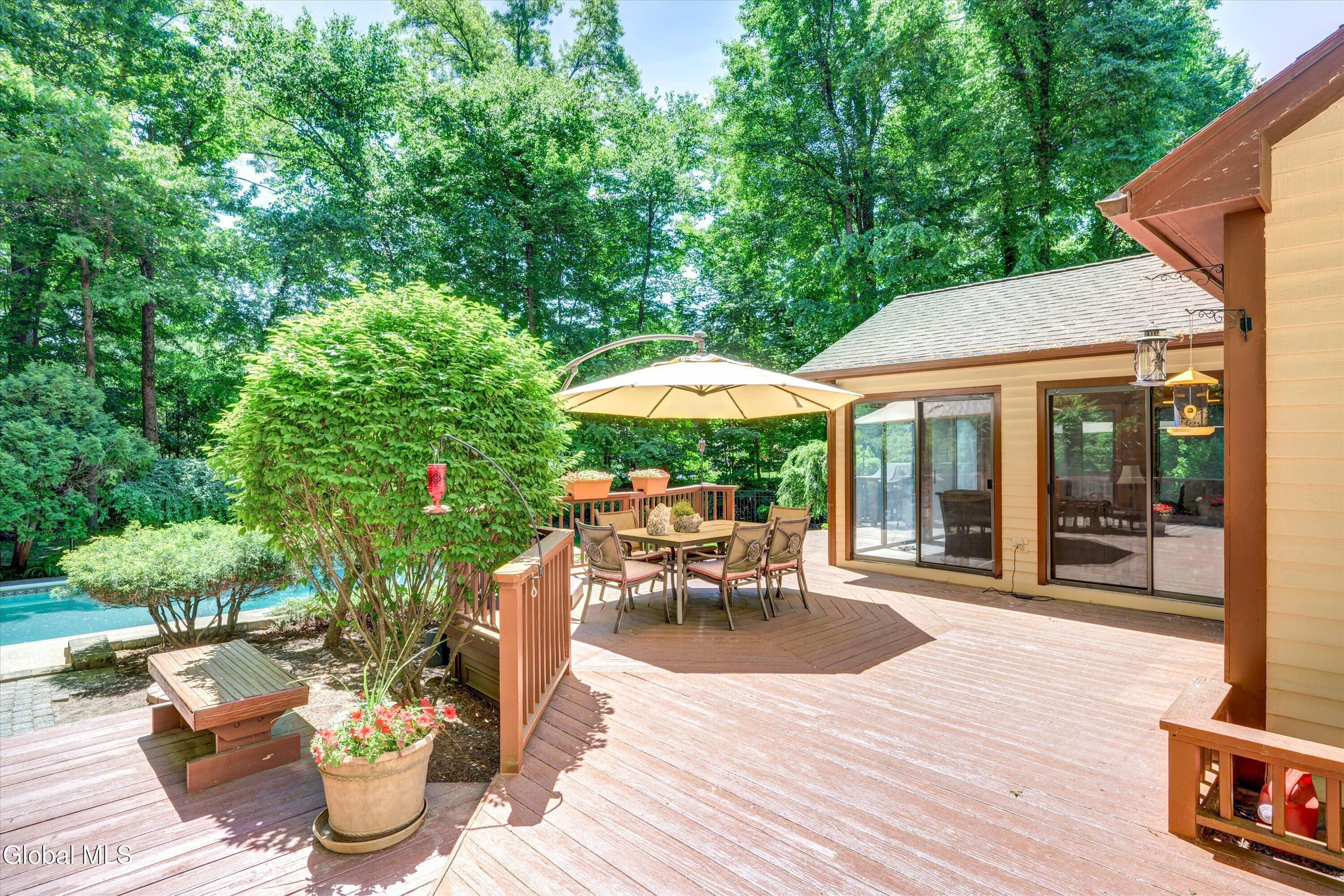 16 Innisbrook Drive Clifton Park NY 12065