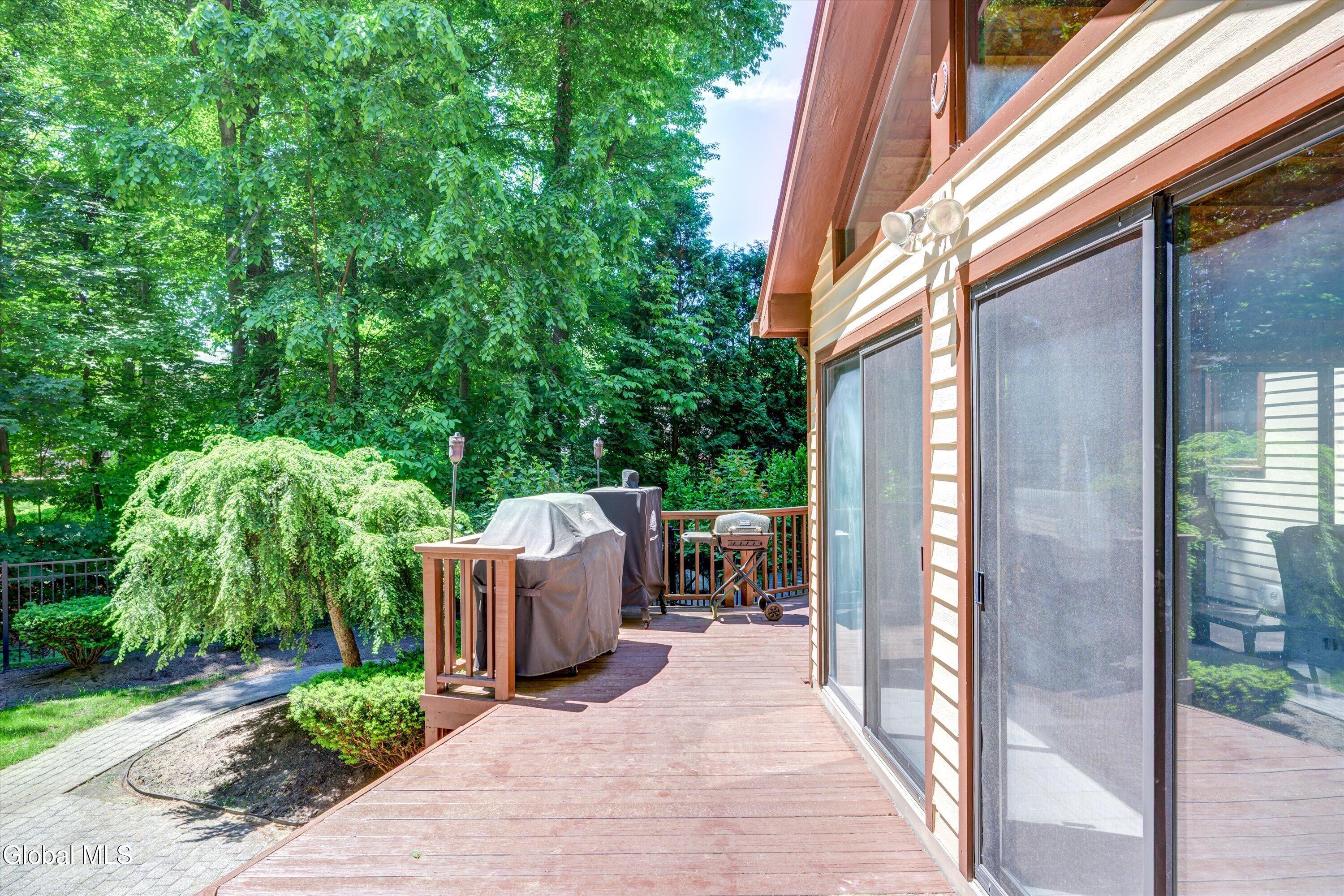 16 Innisbrook Drive Clifton Park NY 12065