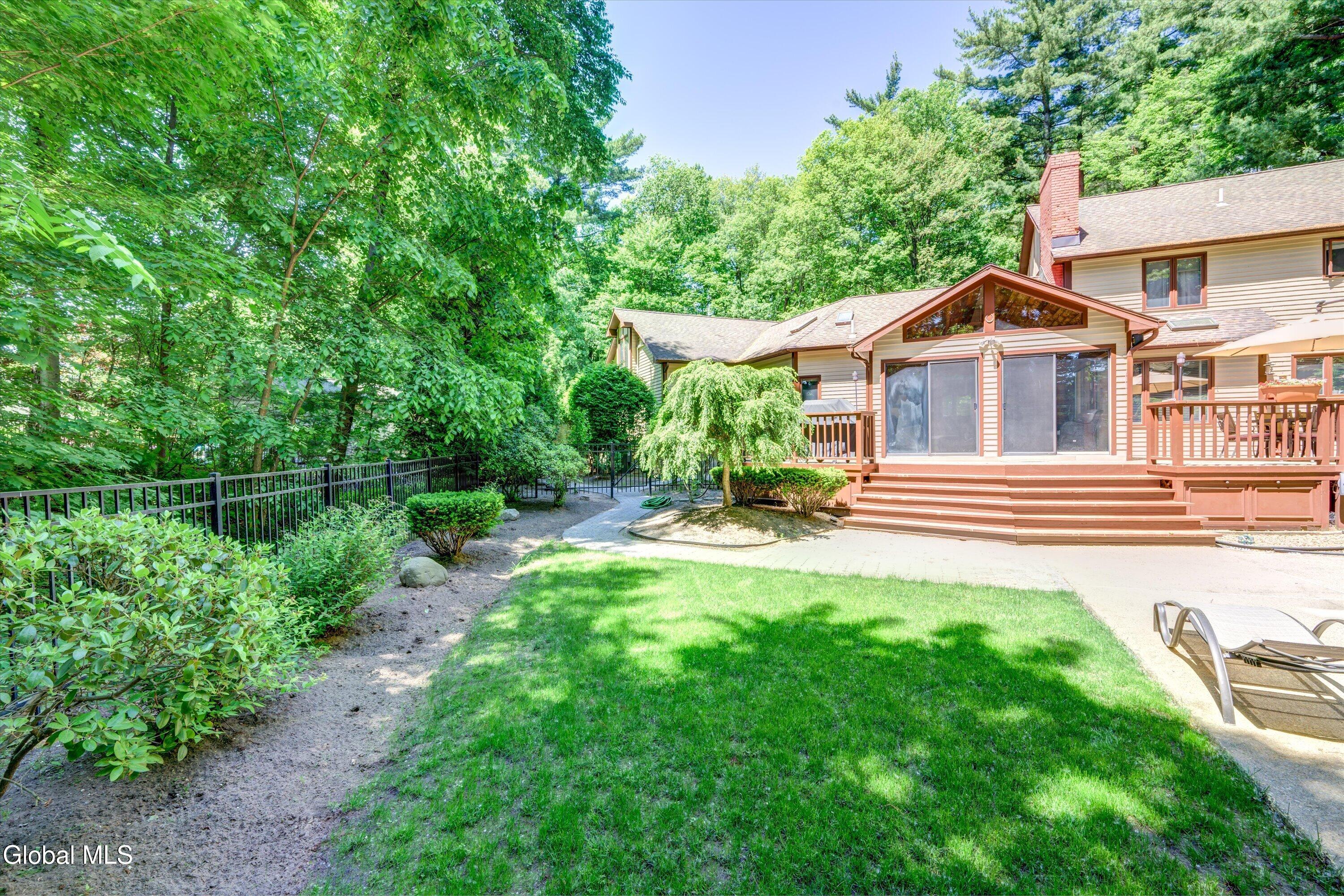 16 Innisbrook Drive Clifton Park NY 12065
