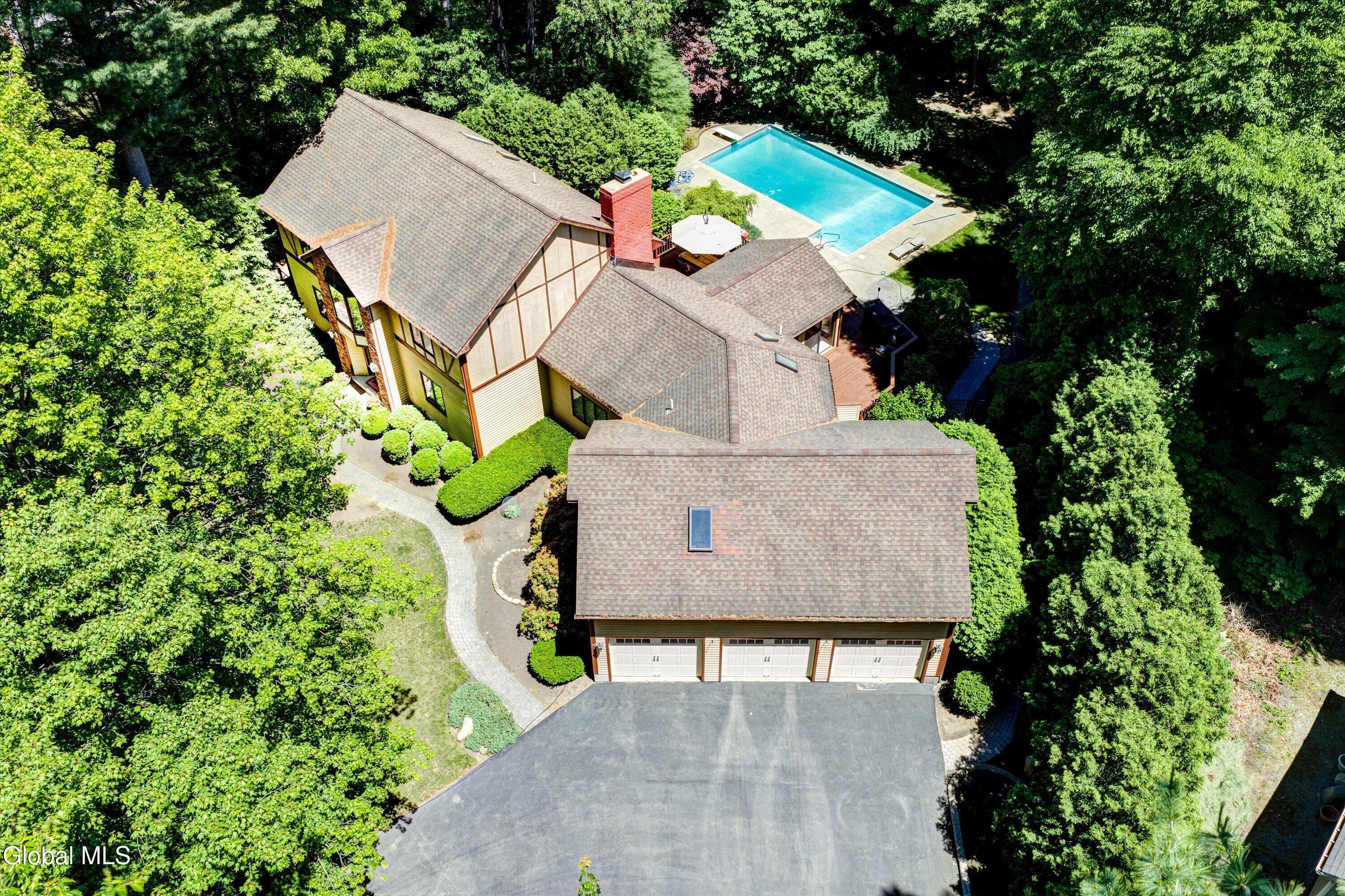 16 Innisbrook Drive Clifton Park NY 12065