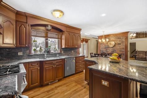 16 Innisbrook Drive Clifton Park NY 12065