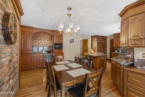 16 Innisbrook Drive Clifton Park NY 12065