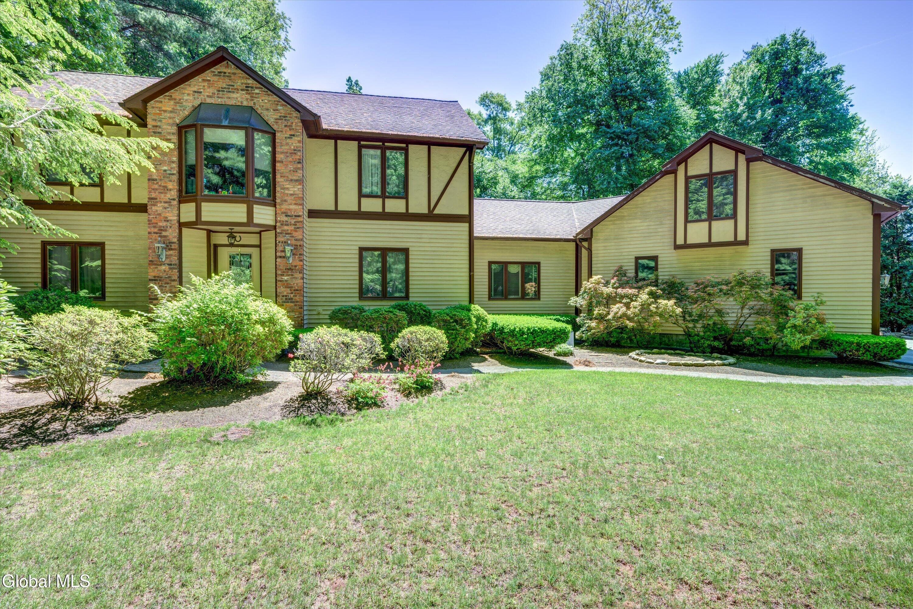 16 Innisbrook Drive Clifton Park NY 12065