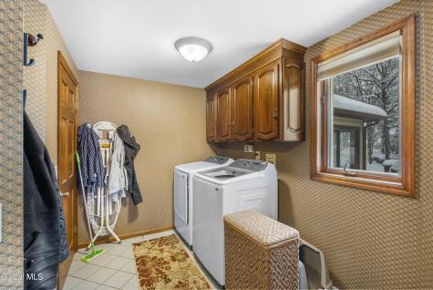 16 Innisbrook Drive Clifton Park NY 12065