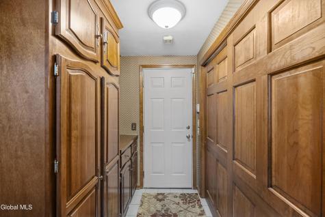 16 Innisbrook Drive Clifton Park NY 12065