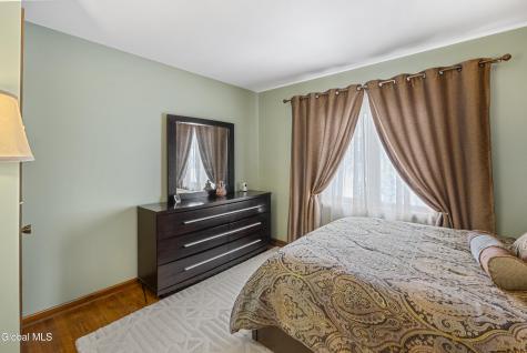 16 Innisbrook Drive Clifton Park NY 12065
