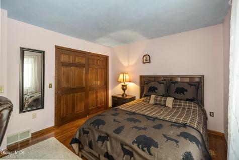 16 Innisbrook Drive Clifton Park NY 12065