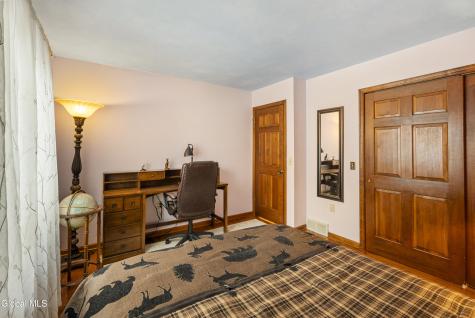 16 Innisbrook Drive Clifton Park NY 12065
