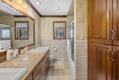 16 Innisbrook Drive Clifton Park NY 12065