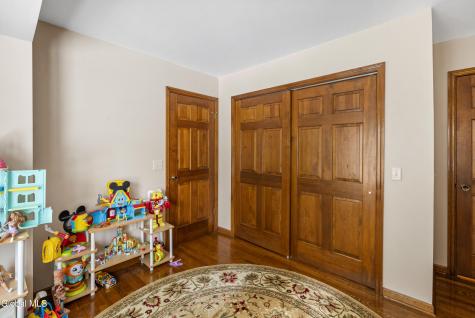 16 Innisbrook Drive Clifton Park NY 12065