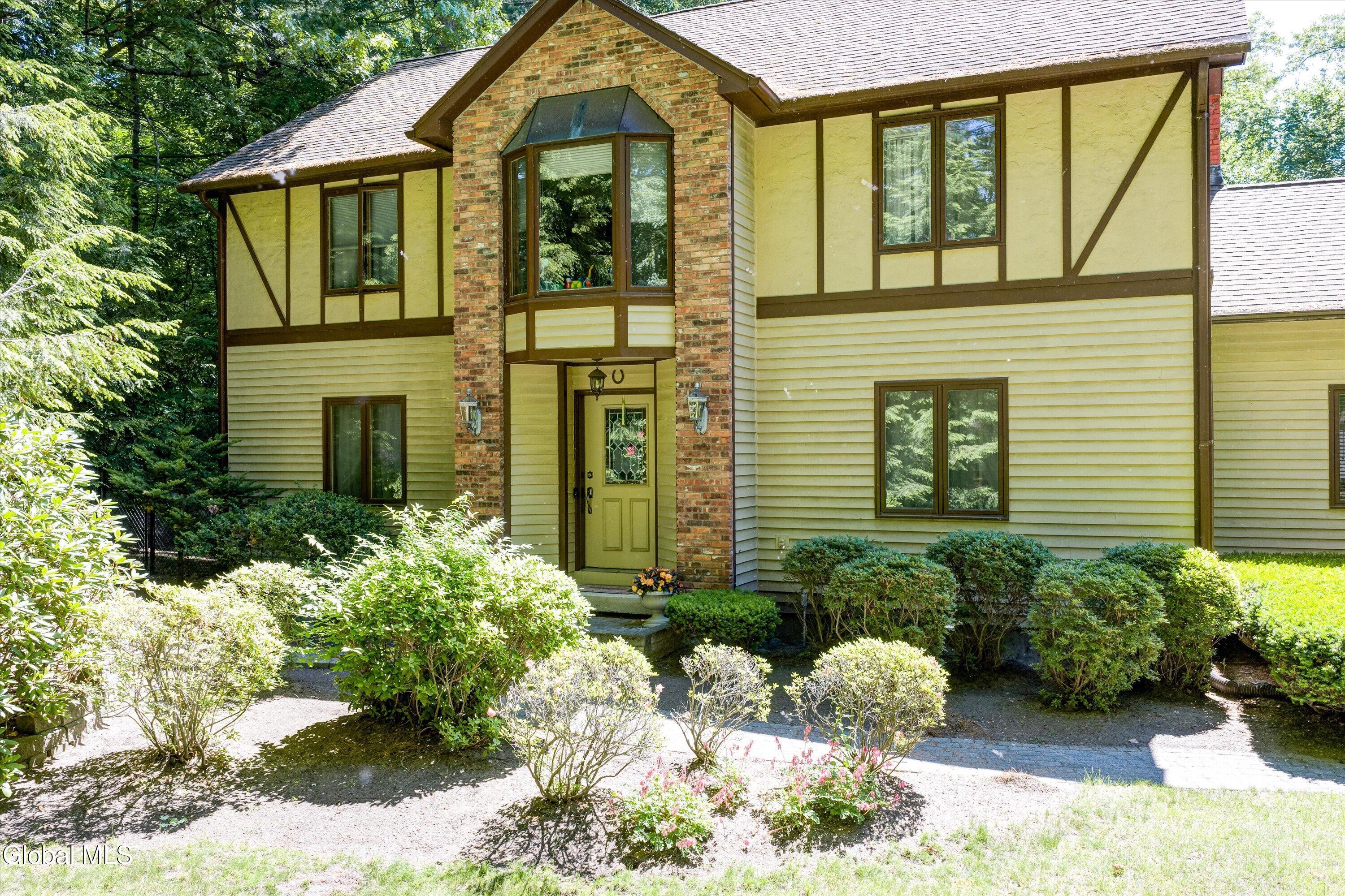 16 Innisbrook Drive Clifton Park NY 12065