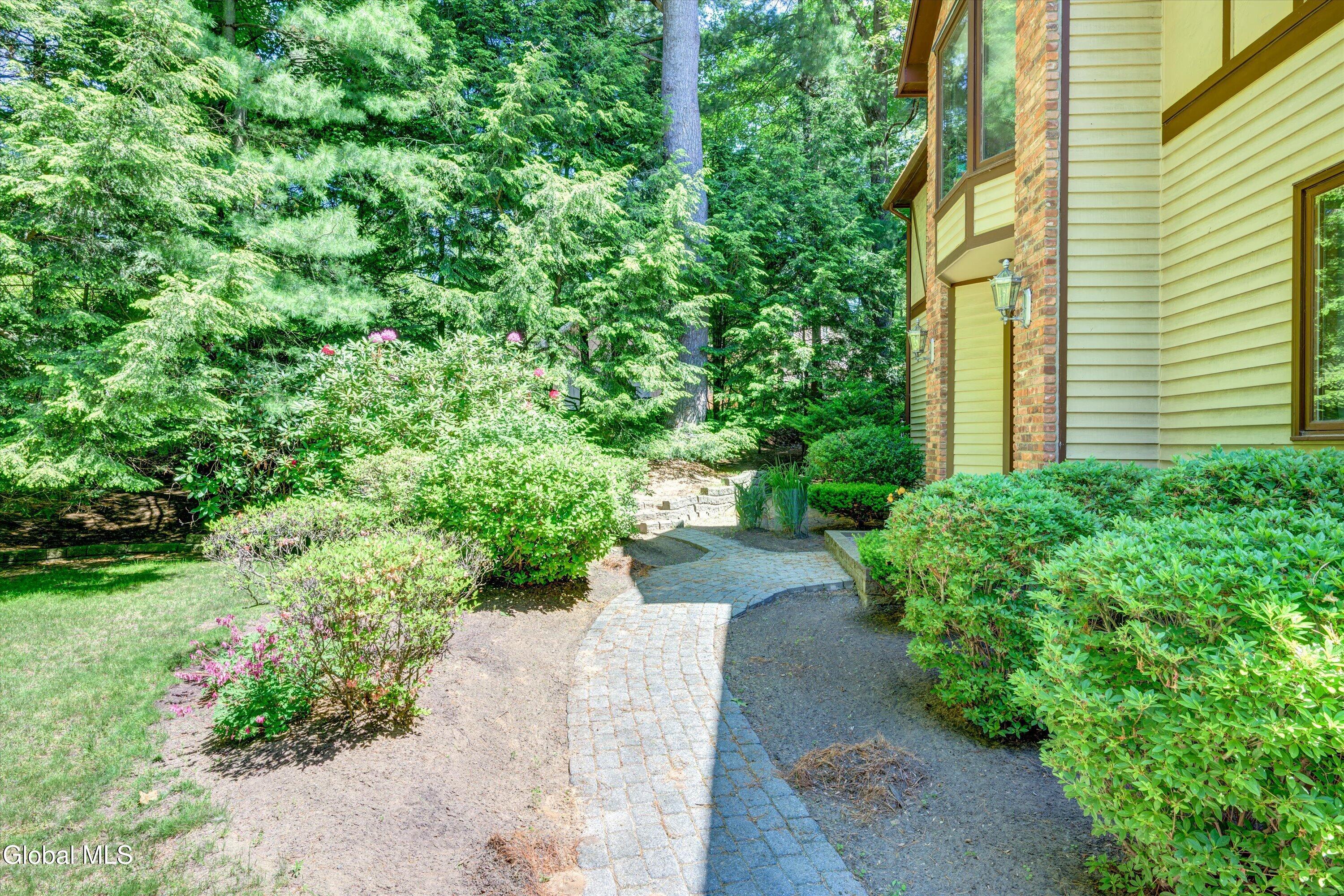 16 Innisbrook Drive Clifton Park NY 12065