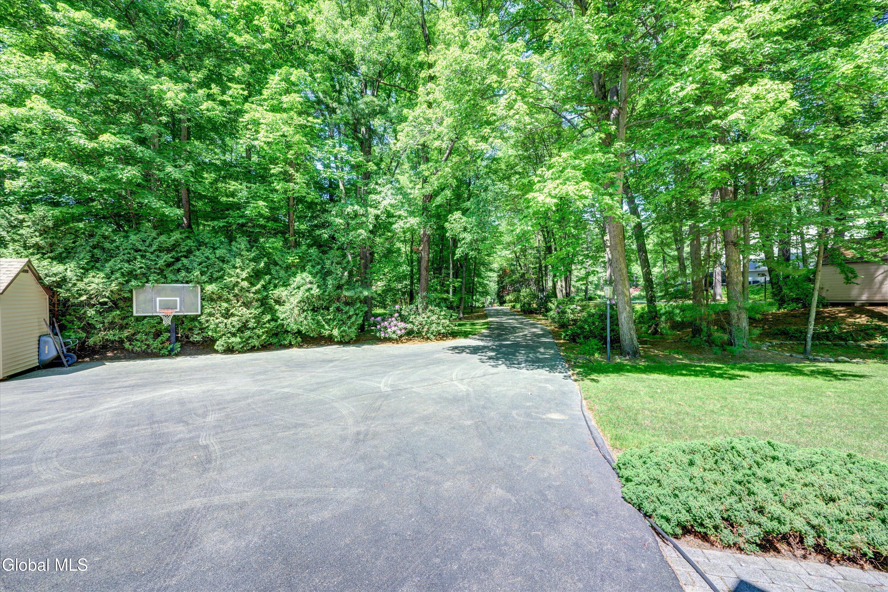 16 Innisbrook Drive Clifton Park NY 12065