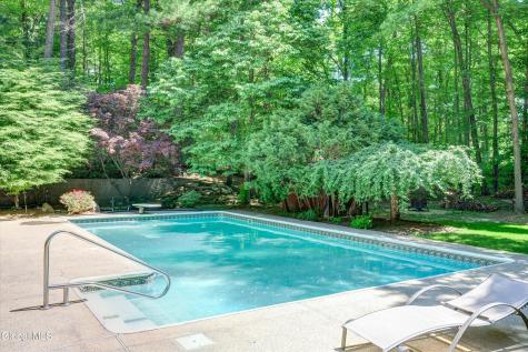 16 Innisbrook Drive Clifton Park NY 12065