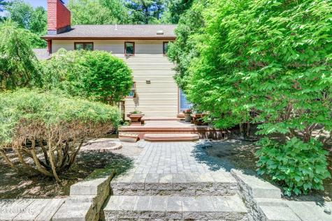 16 Innisbrook Drive Clifton Park NY 12065