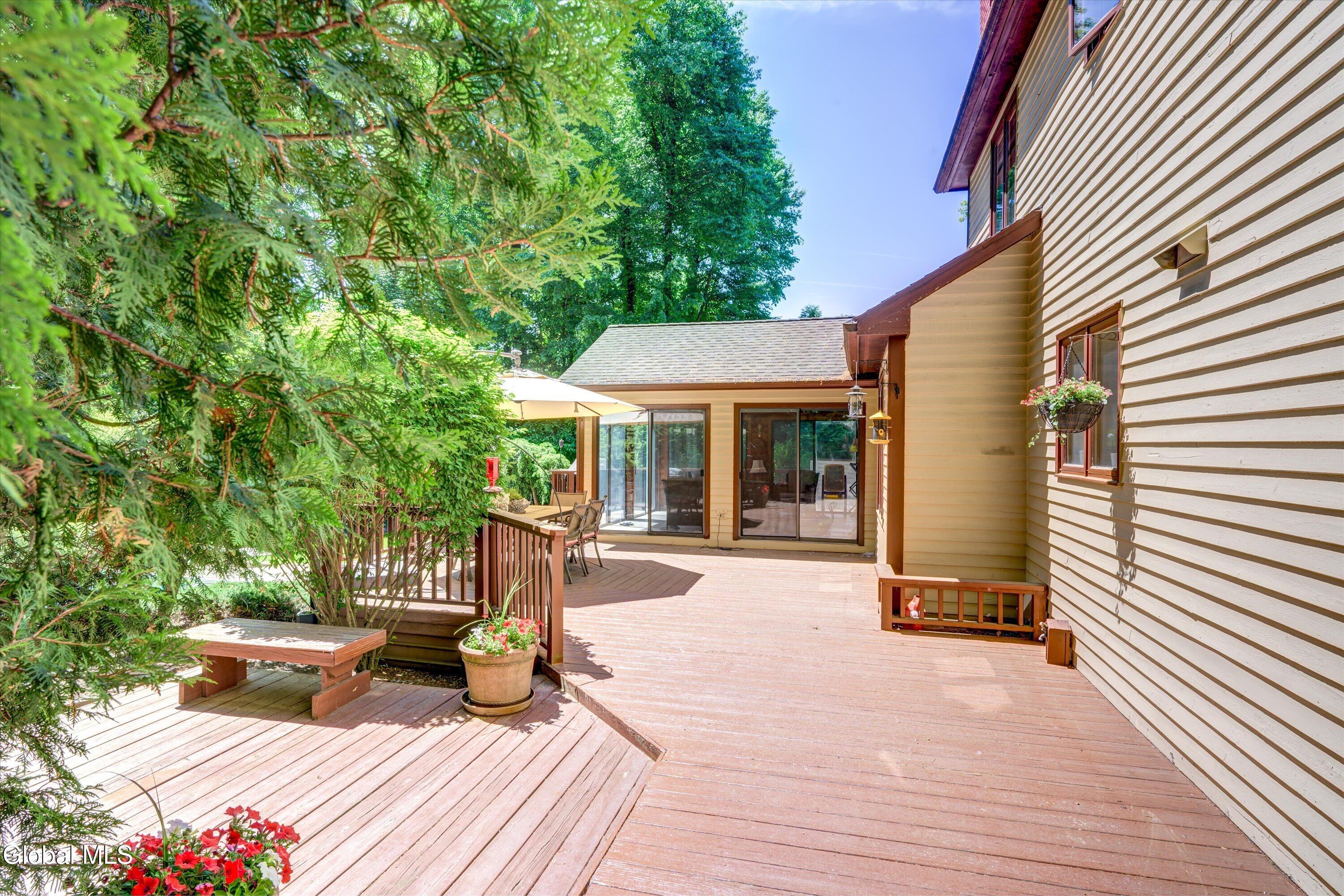 16 Innisbrook Drive Clifton Park NY 12065