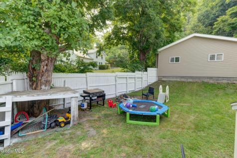 2061 Burtonville Road Esperance NY 12066