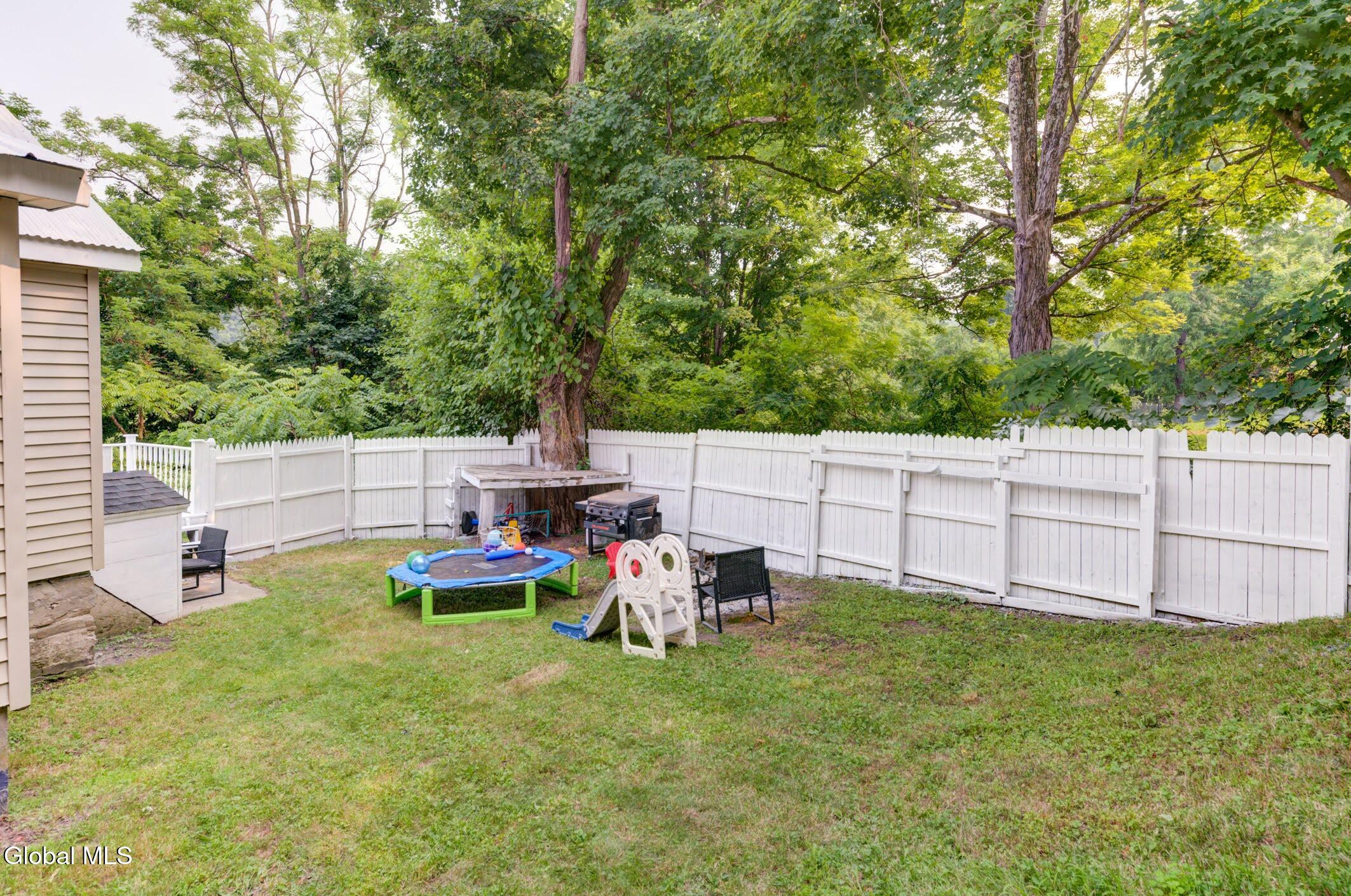 2061 Burtonville Road Esperance NY 12066