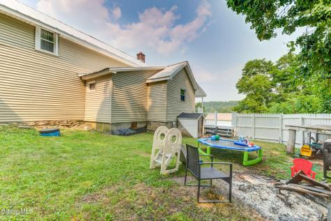 2061 Burtonville Road Esperance NY 12066