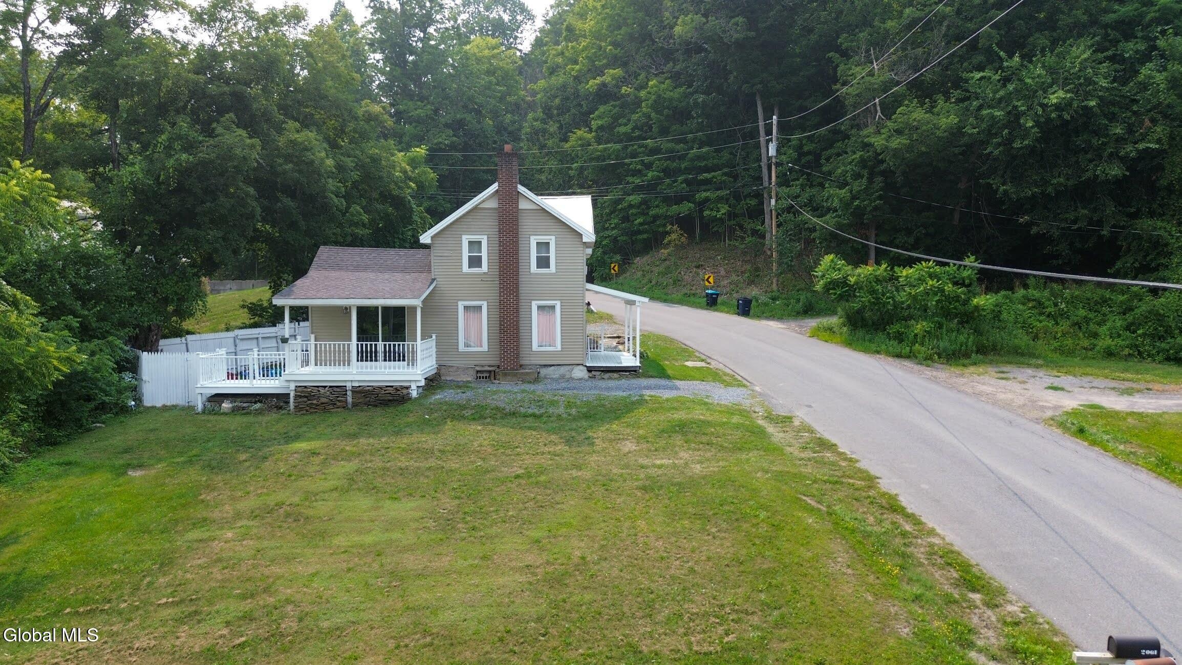 2061 Burtonville Road Esperance NY 12066