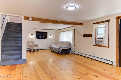 2061 Burtonville Road Esperance NY 12066