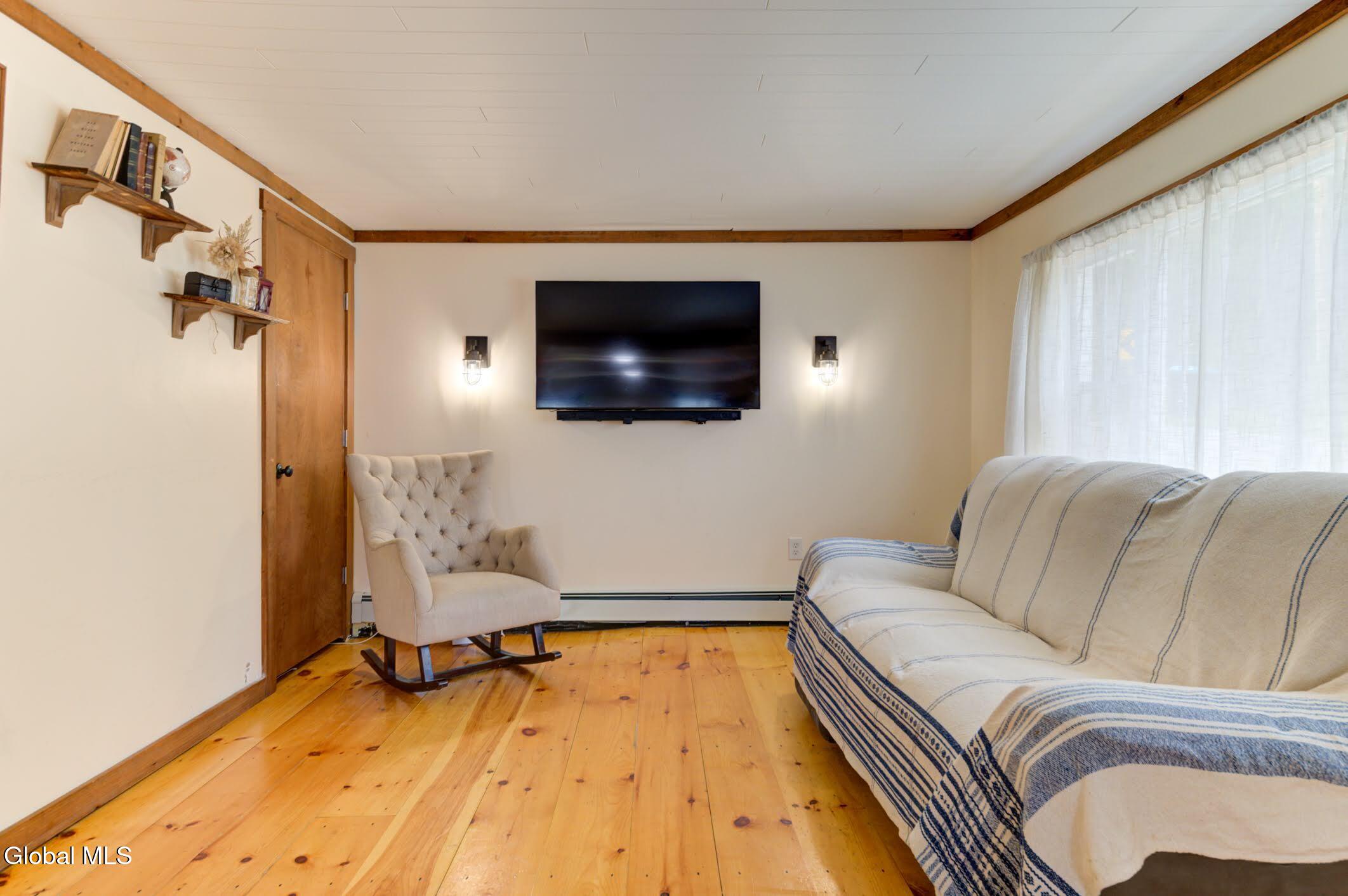 2061 Burtonville Road Esperance NY 12066