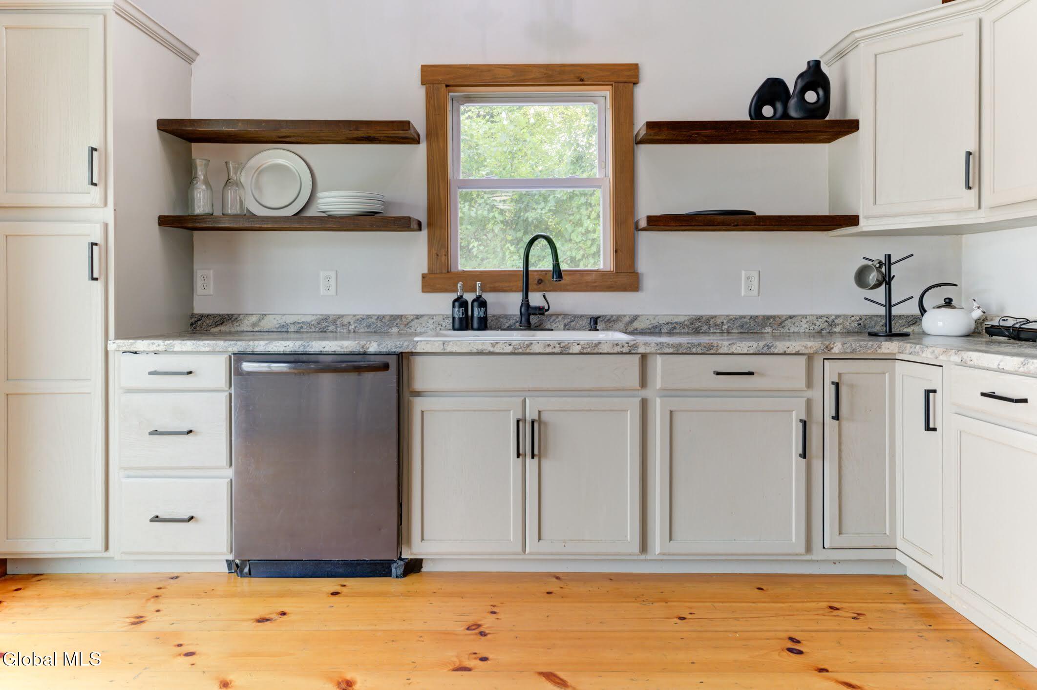 2061 Burtonville Road Esperance NY 12066