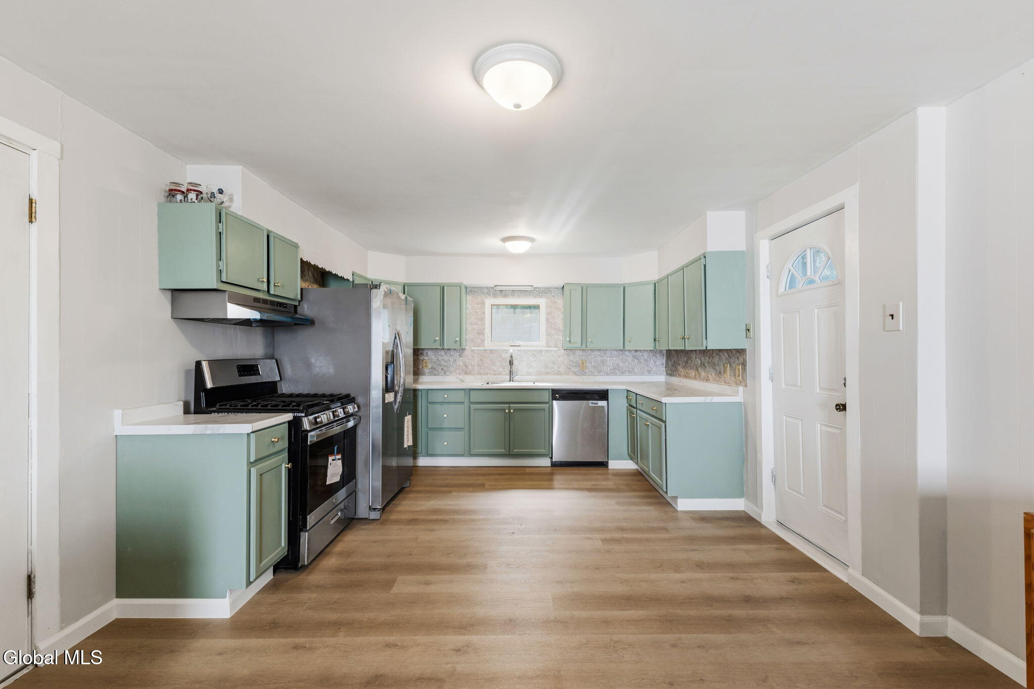 19 Matthew Street Johnstown NY 12095
