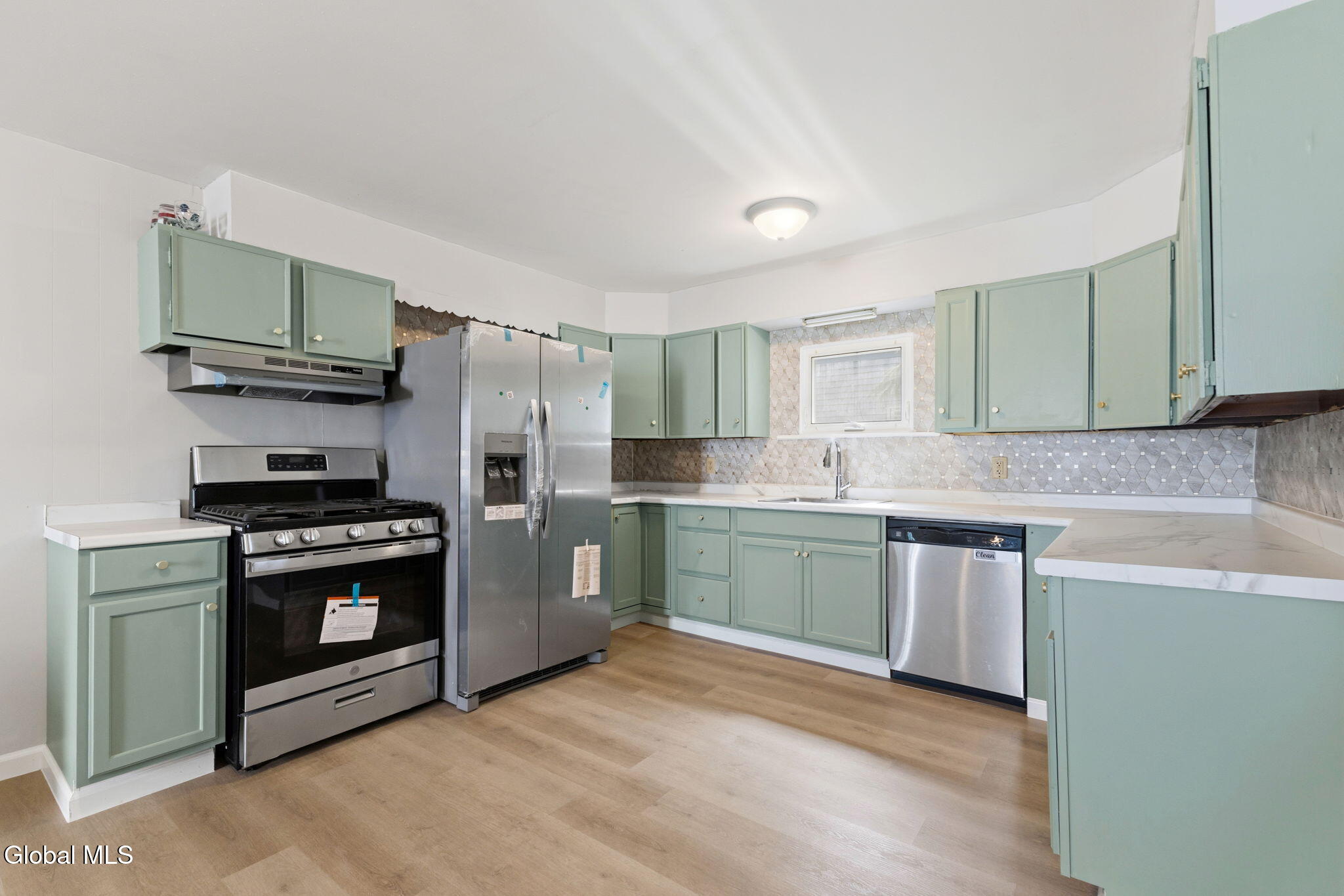 19 Matthew Street Johnstown NY 12095